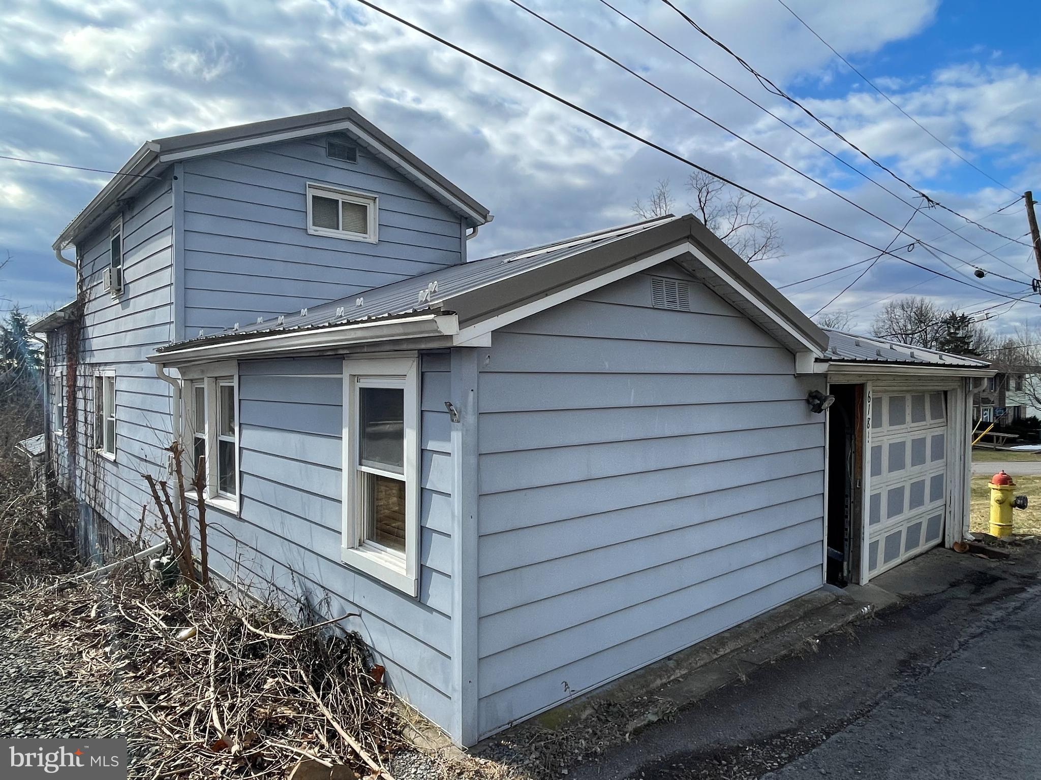 618 UPPER STREET