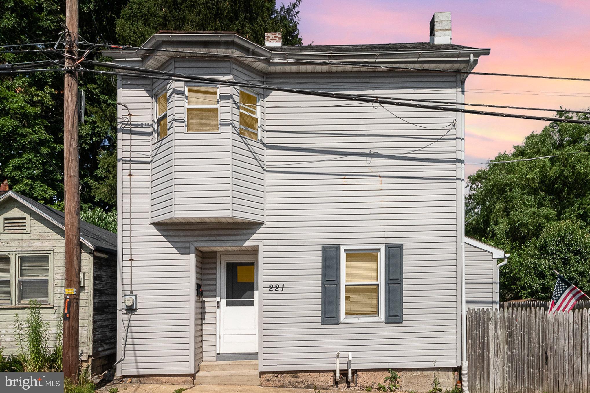 221 Verbeke St