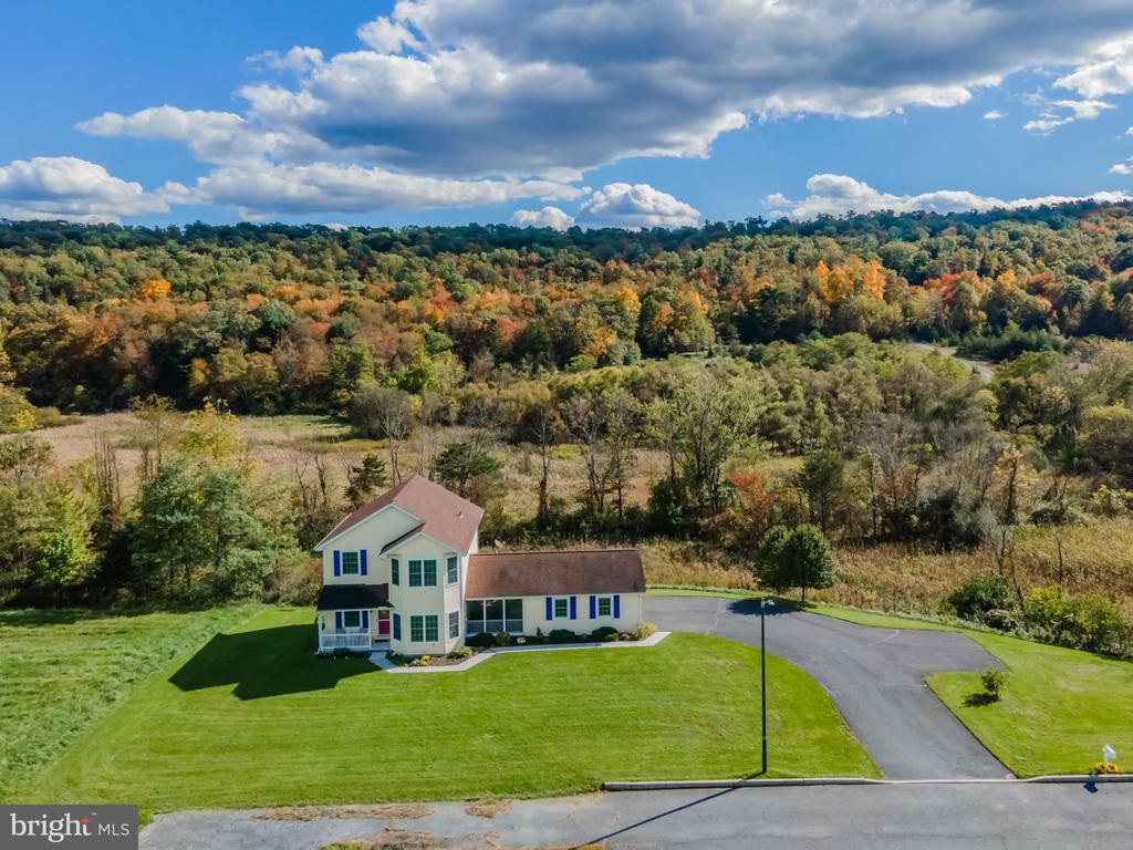 311 Lakeside Dr