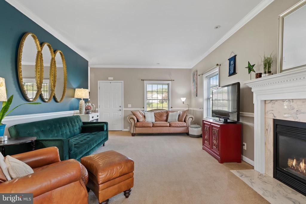 311 Lakeside Dr