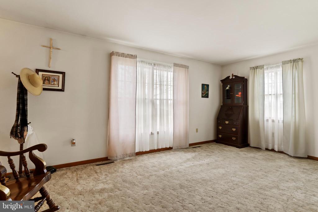 631 Newport Rd