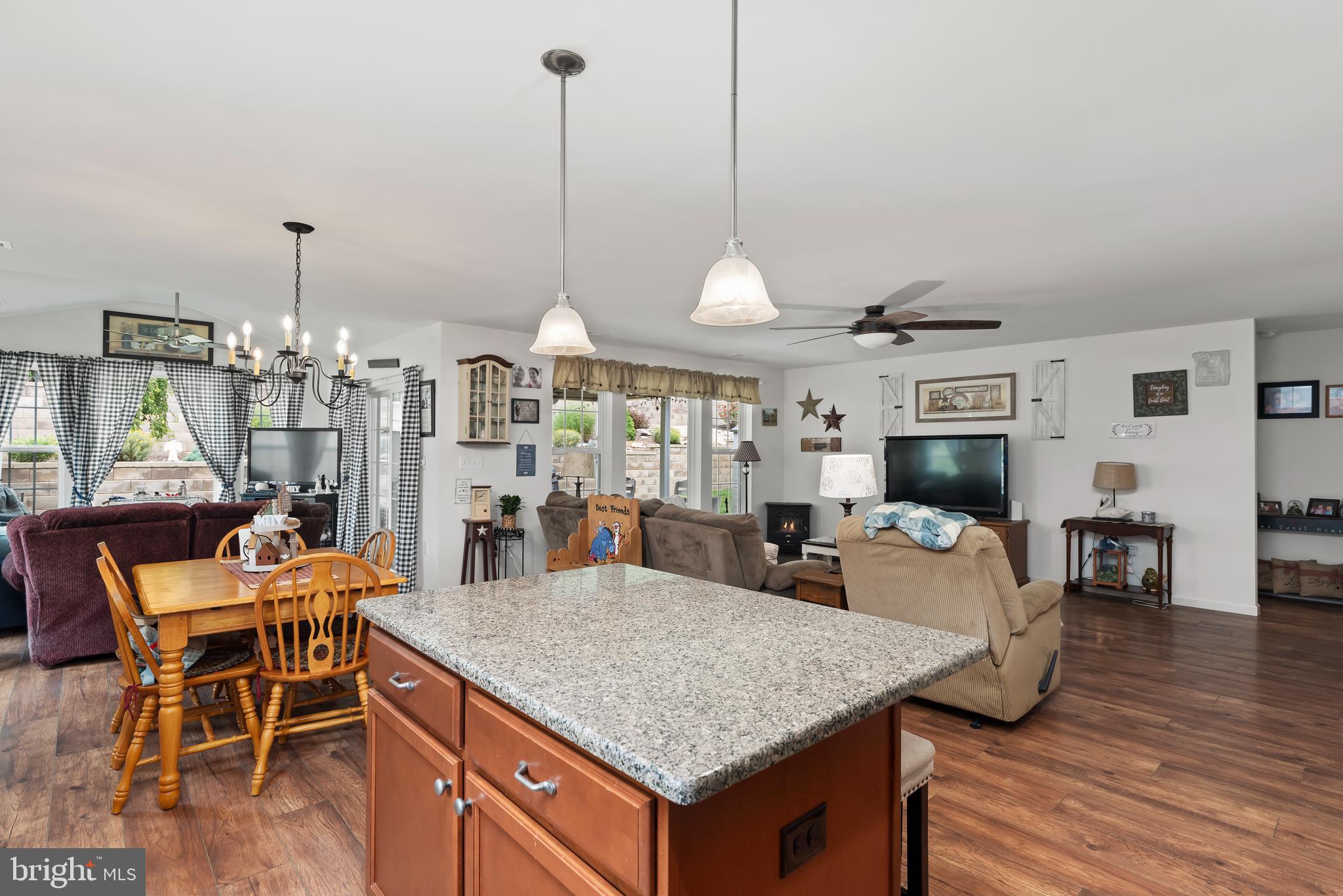 414 Chestnut Way