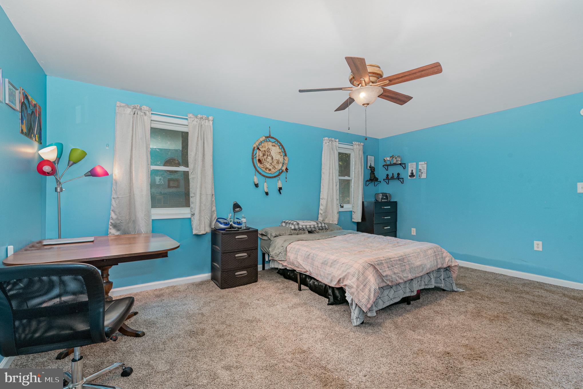 733-735 Mumper Ln