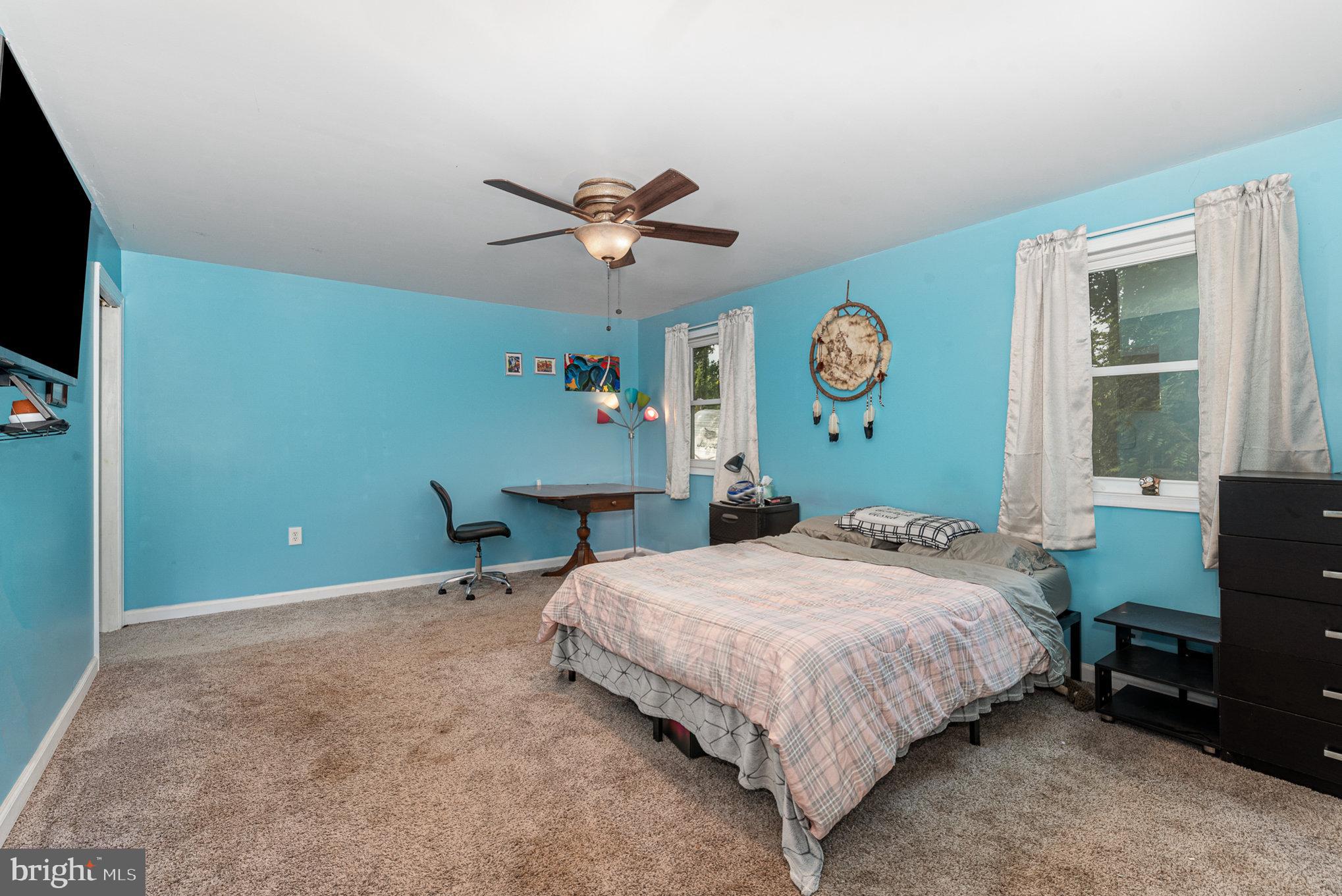 733-735 Mumper Ln