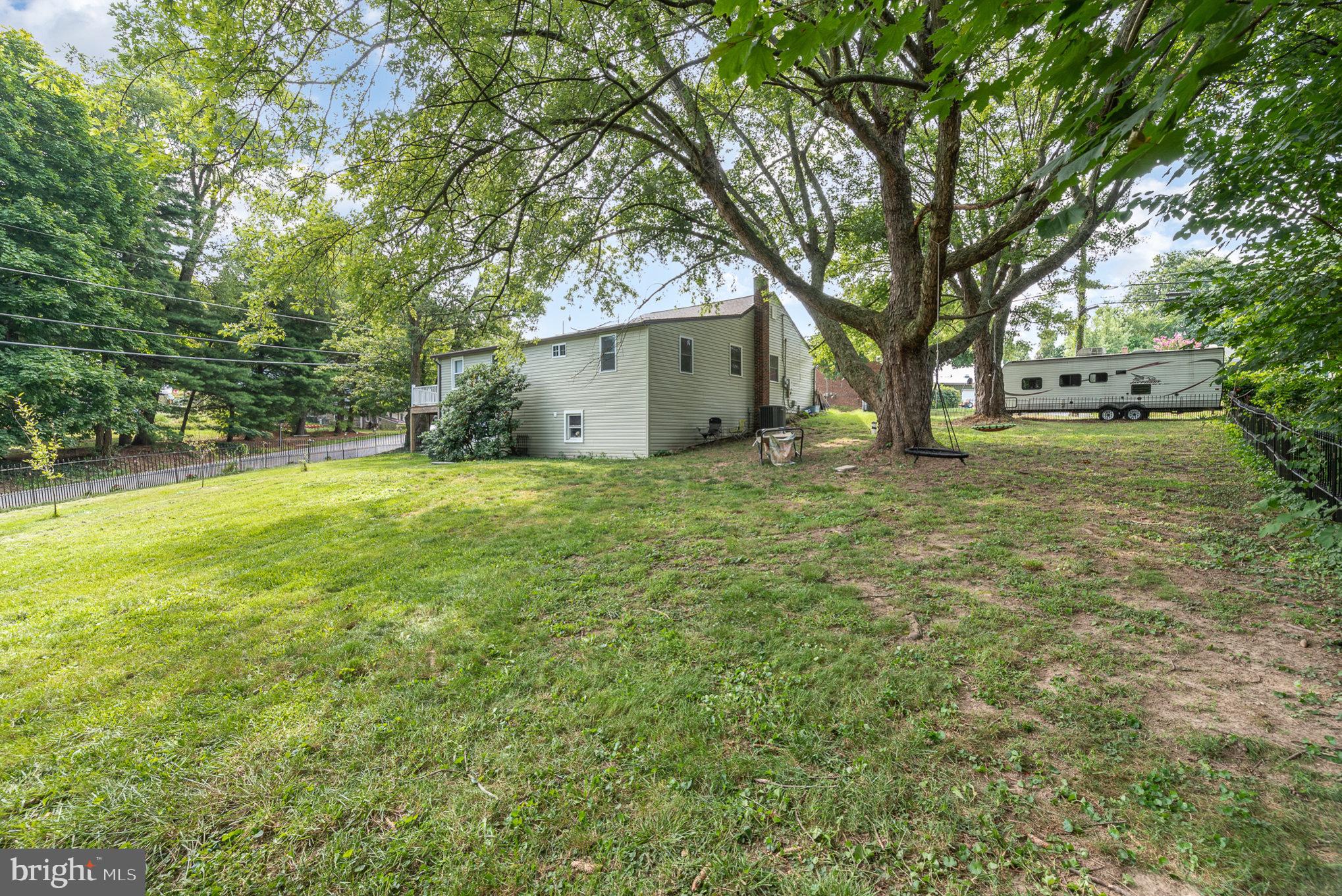 733-735 Mumper Ln
