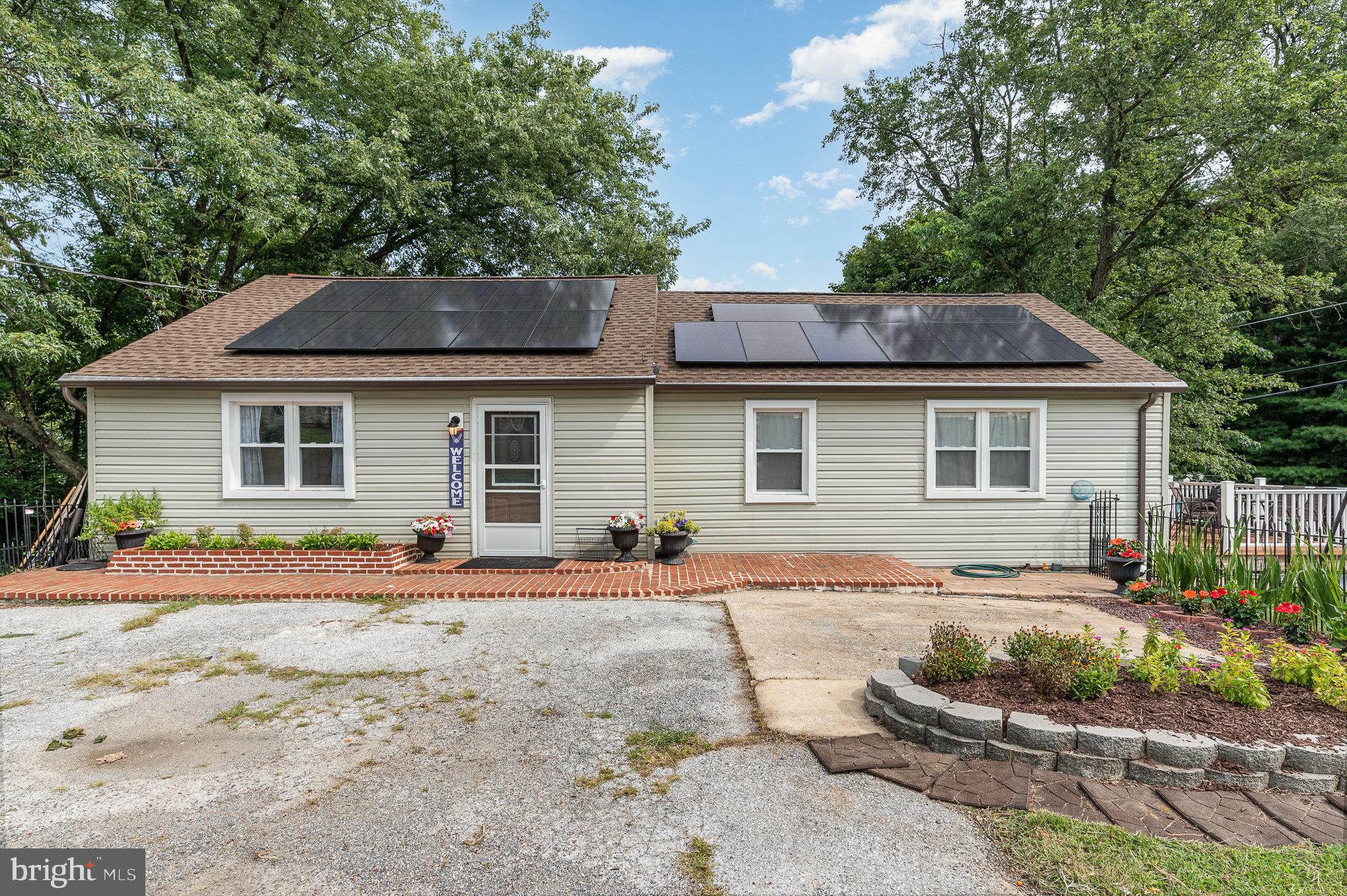 733-735 Mumper Ln