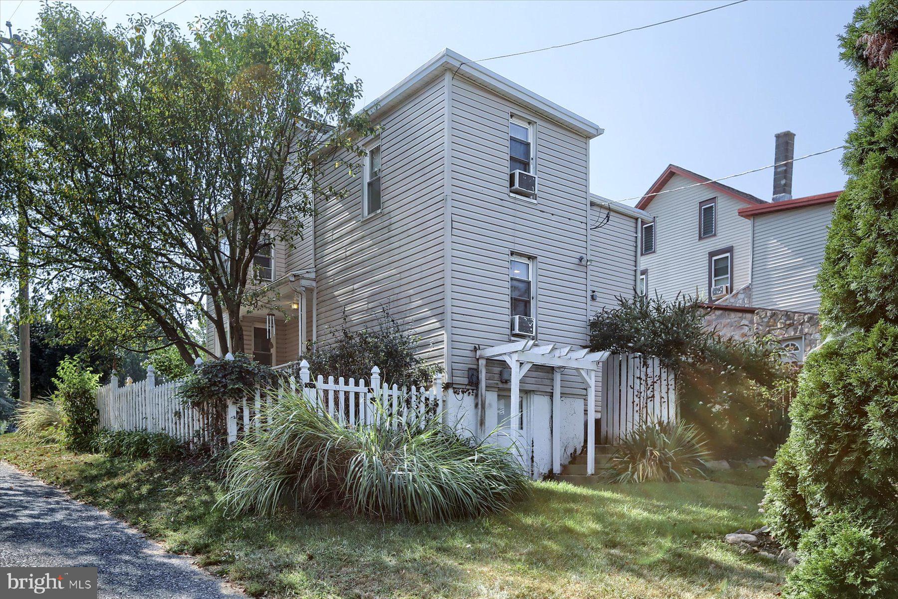 92 N 2nd St