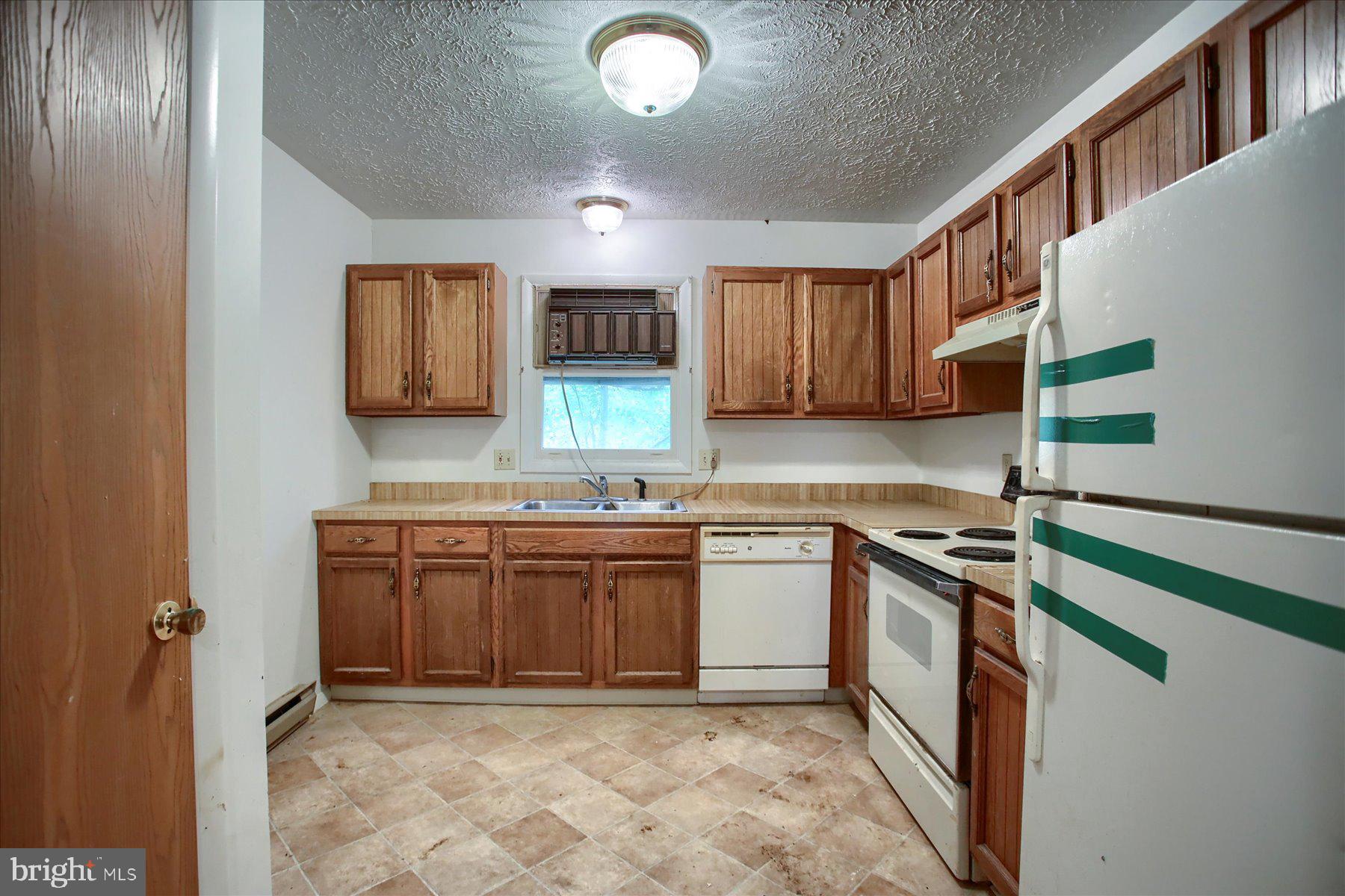 350 Juniper Dr