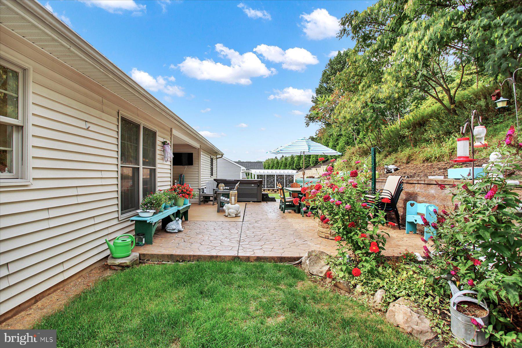 422 Chestnut Way