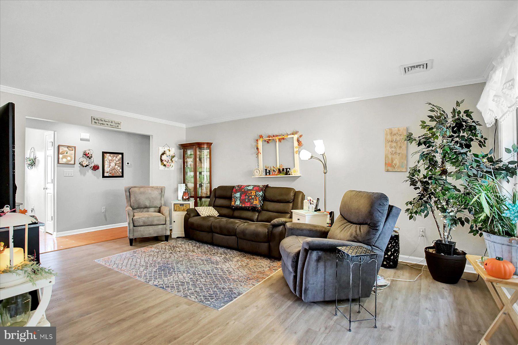 422 Chestnut Way