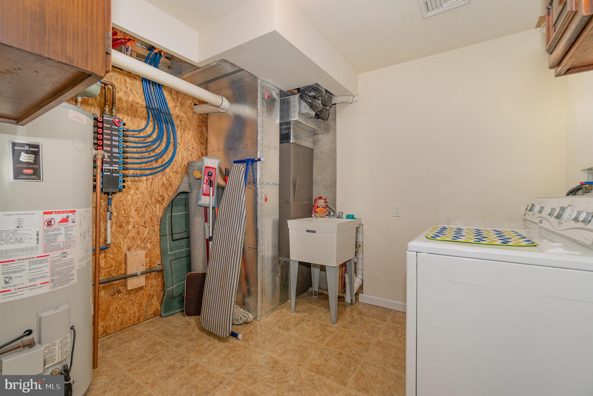 1273 Laurel Oak Ln