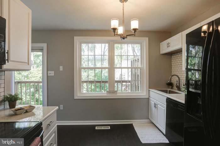 42 Persian Lilac Dr