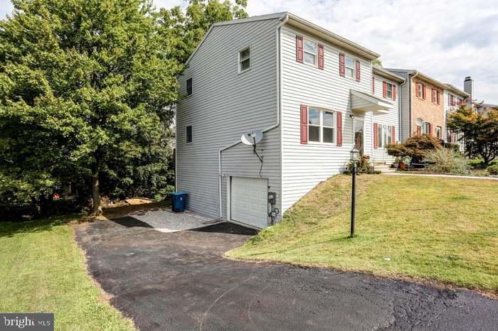 42 Persian Lilac Dr