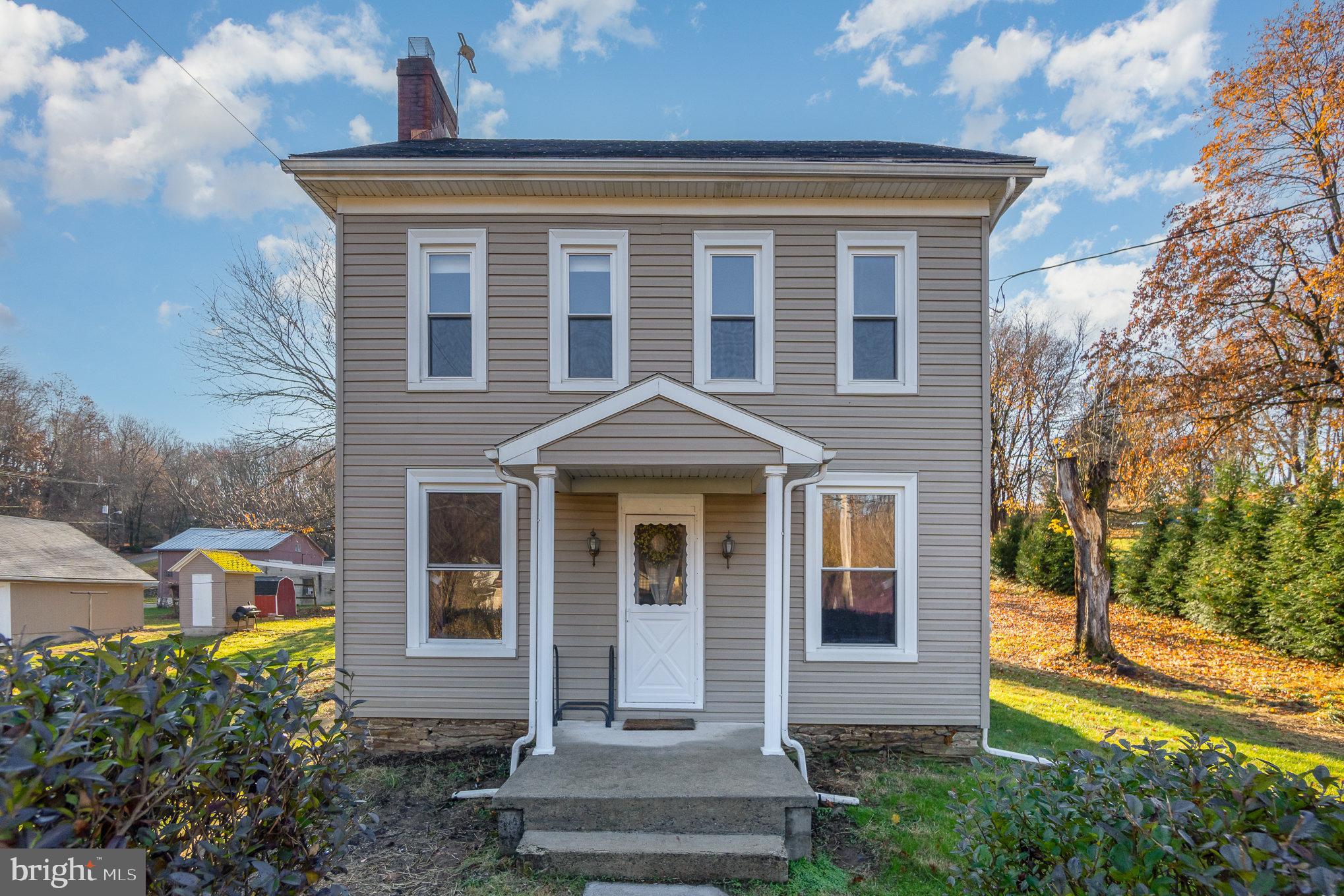 117 E Main St