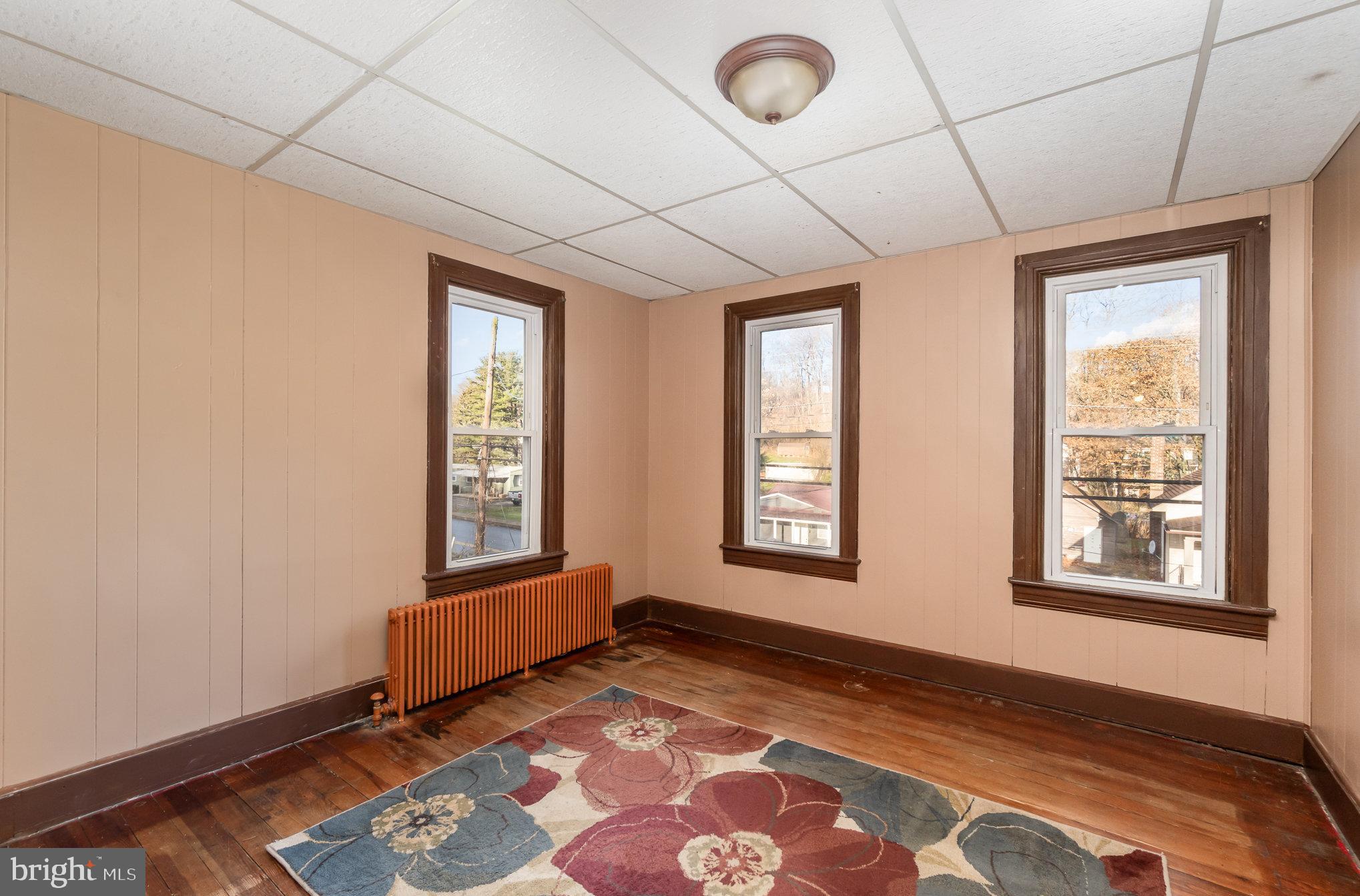 117 E Main St