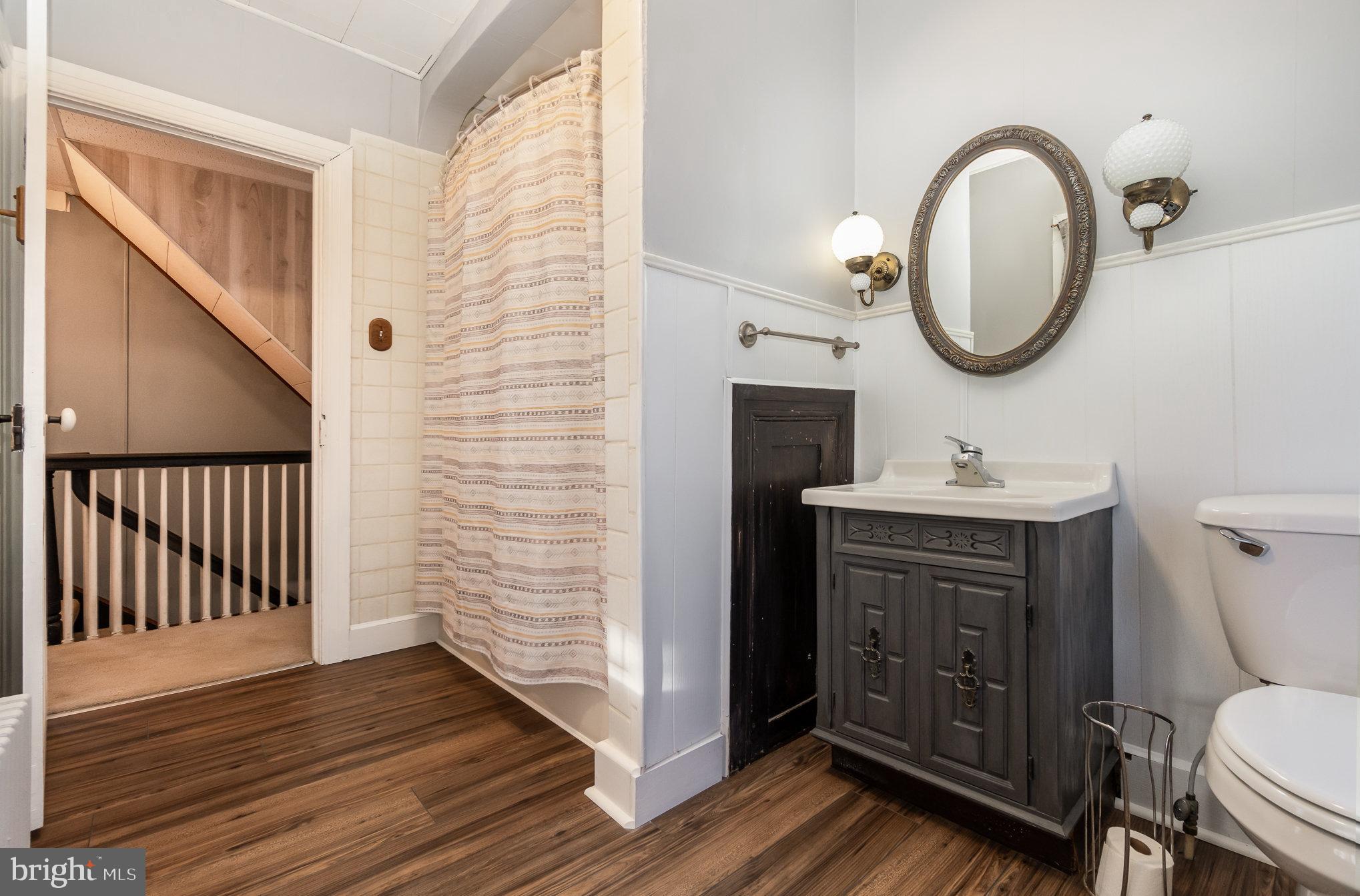 117 E Main St