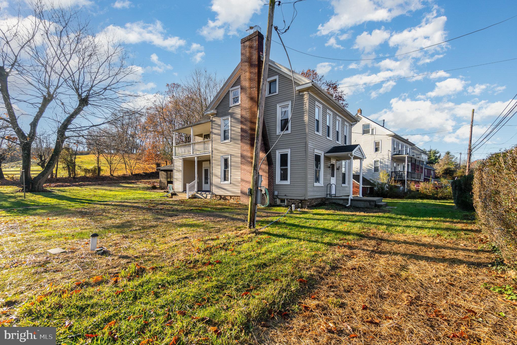 117 E Main St