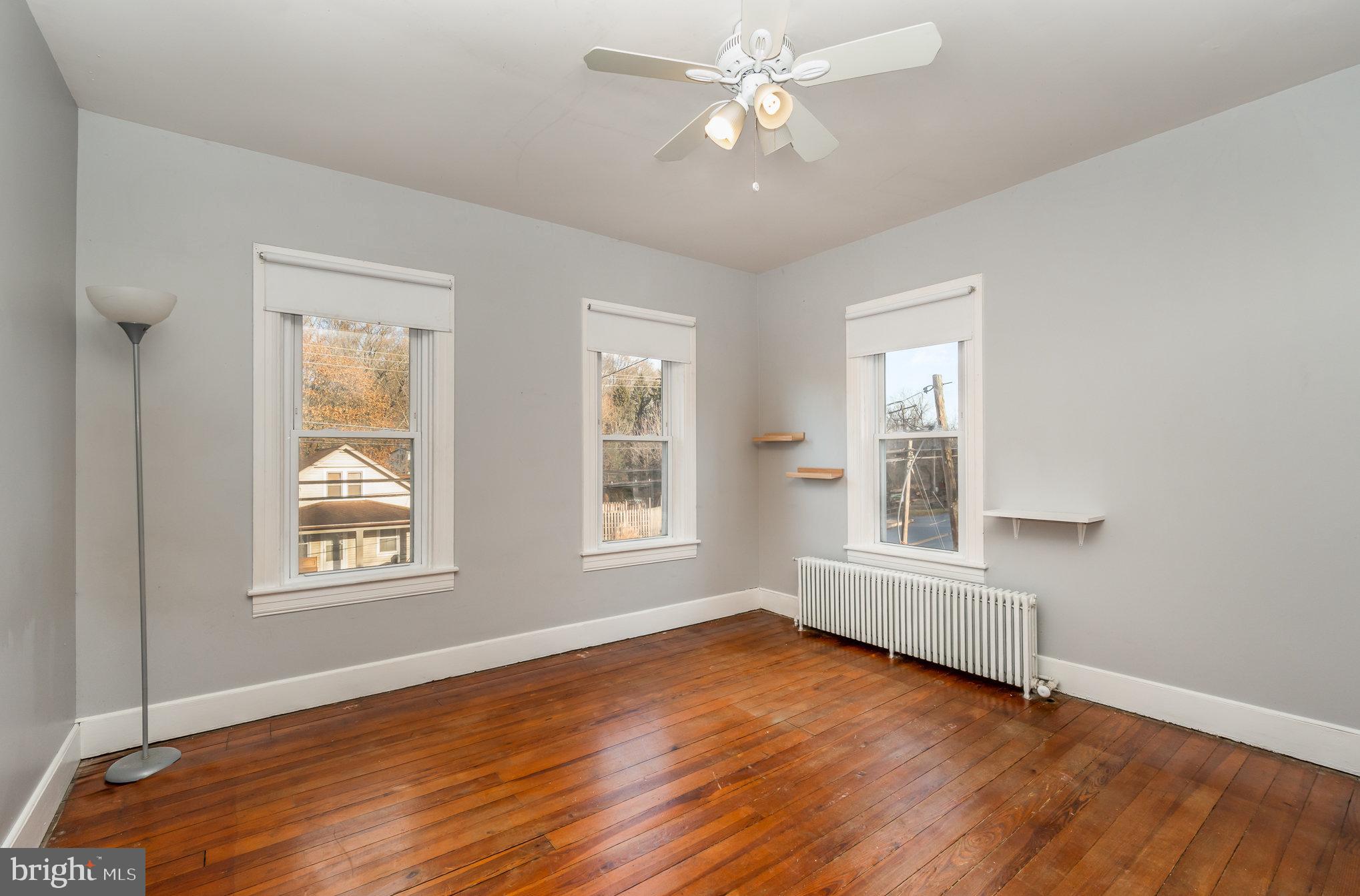 117 E Main St