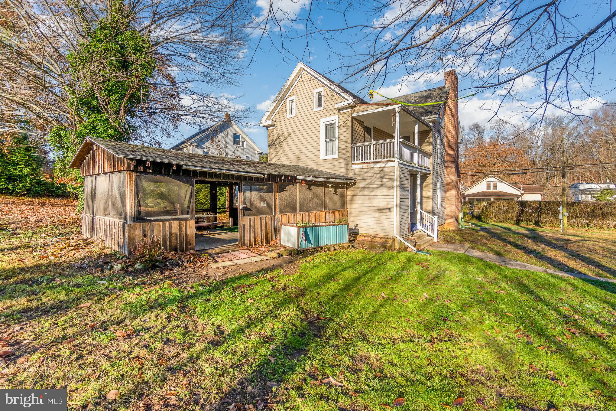 117 E Main St