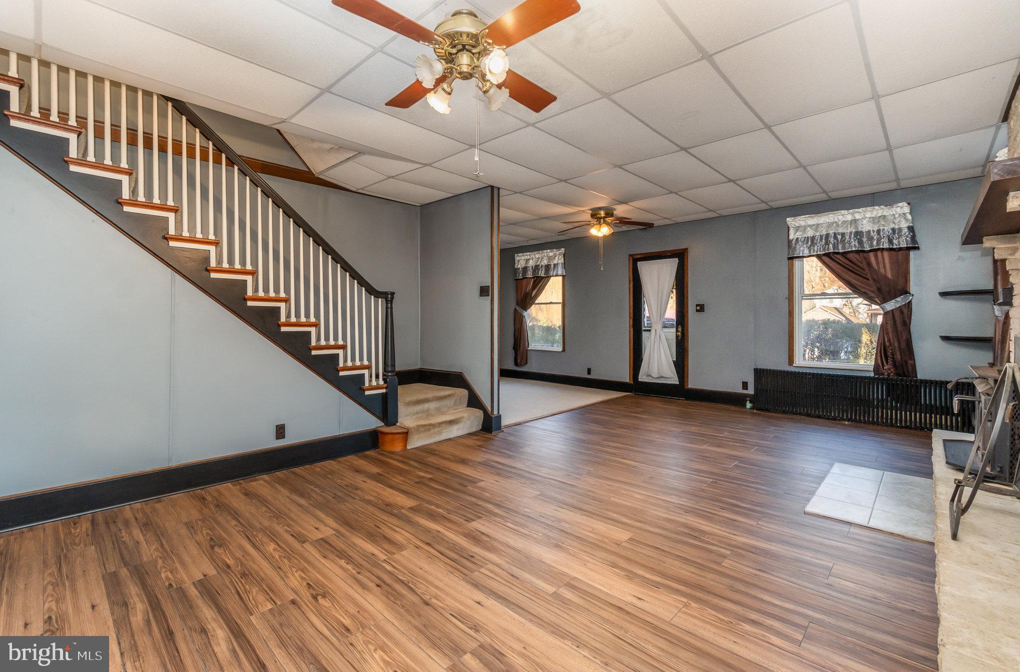 117 E Main St