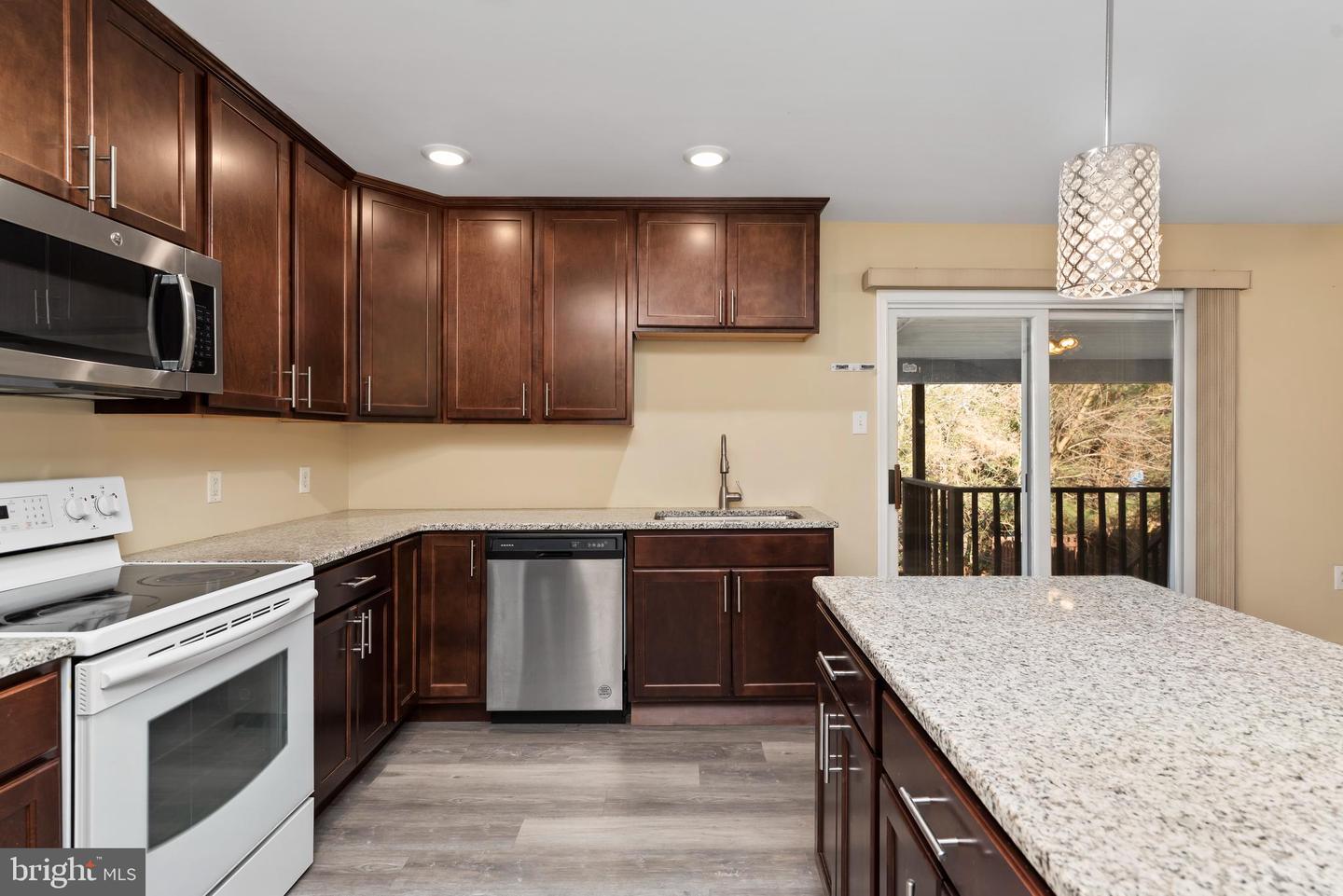 51 White Dogwood Dr