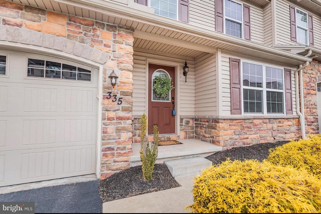335 Weatherstone Dr