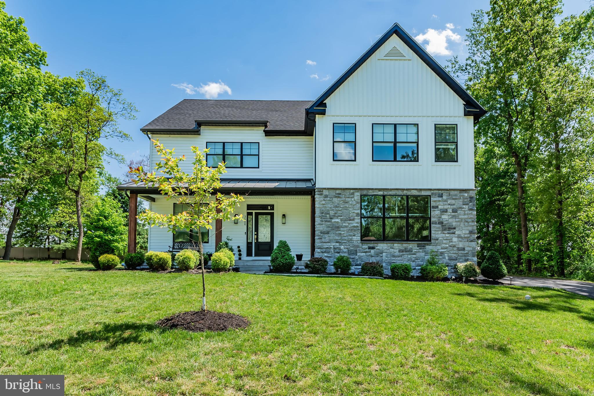 3688 Crossfield Ln