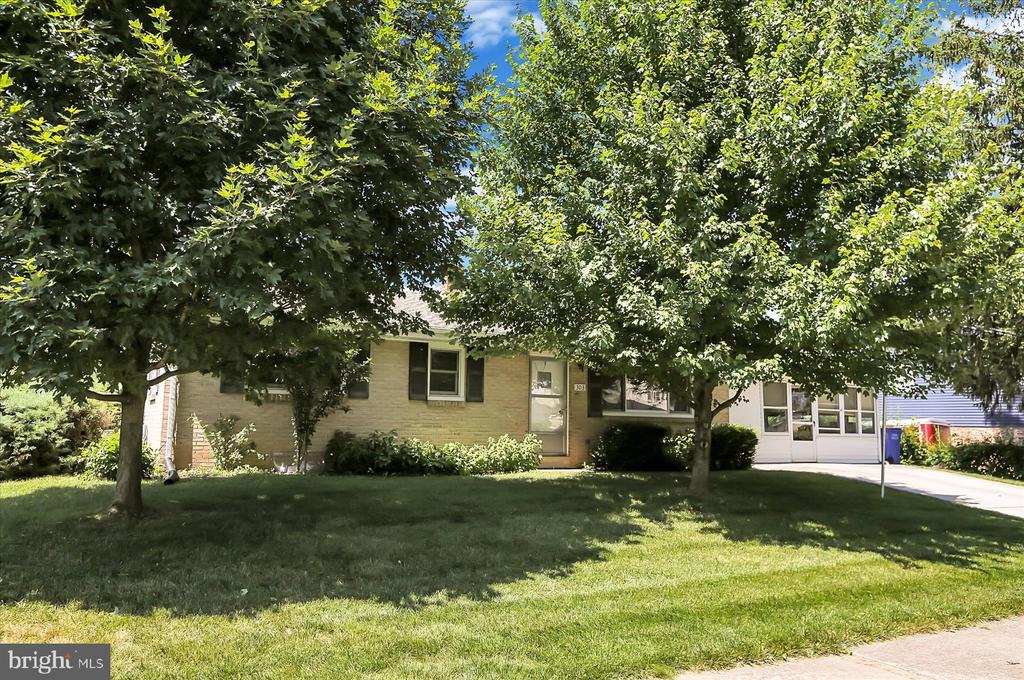 303 Sunset Dr