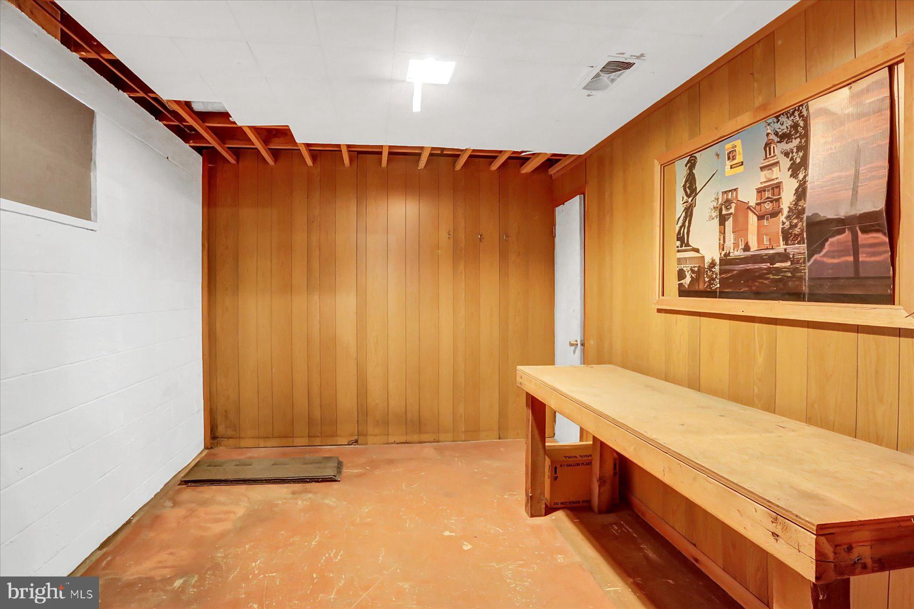 303 Sunset Dr