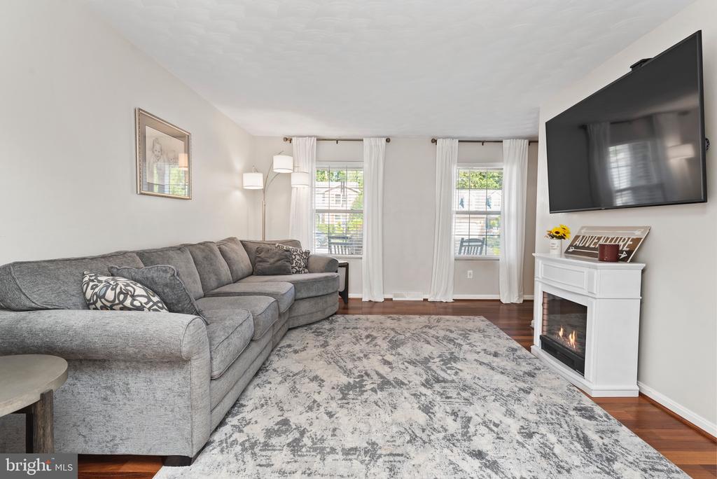6 Violet Dr