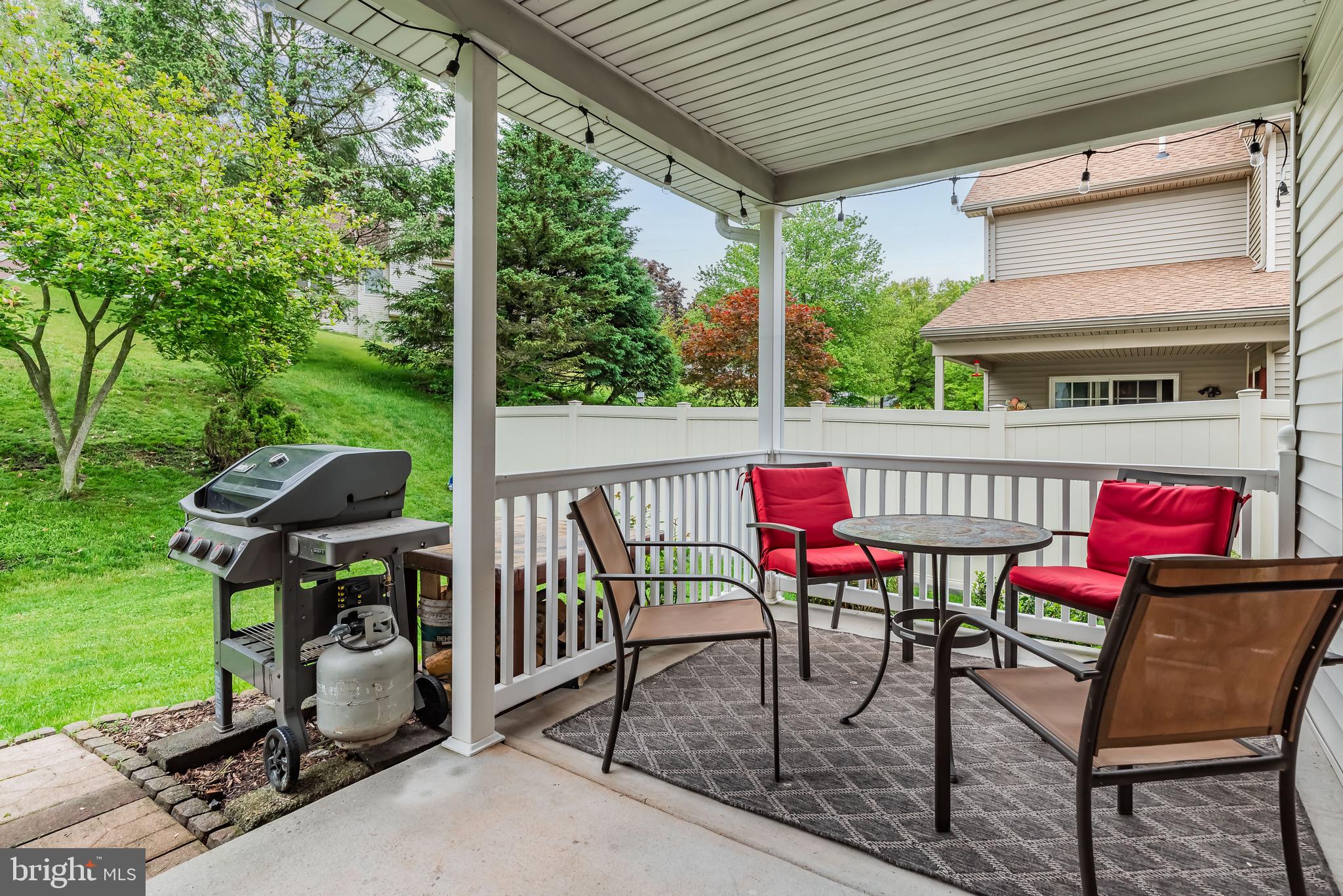 145 Lakeside Dr