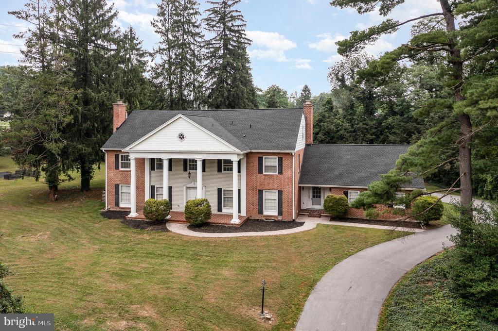 109 Lyn Cir