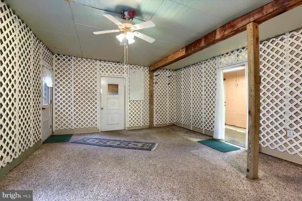 428 Valley Rd