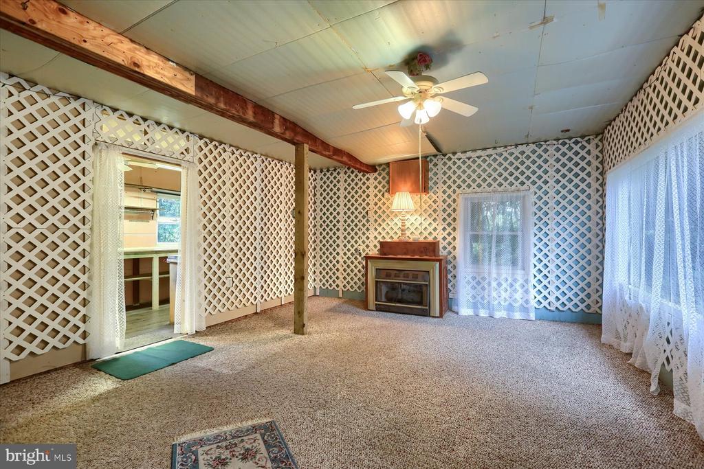 428 Valley Rd