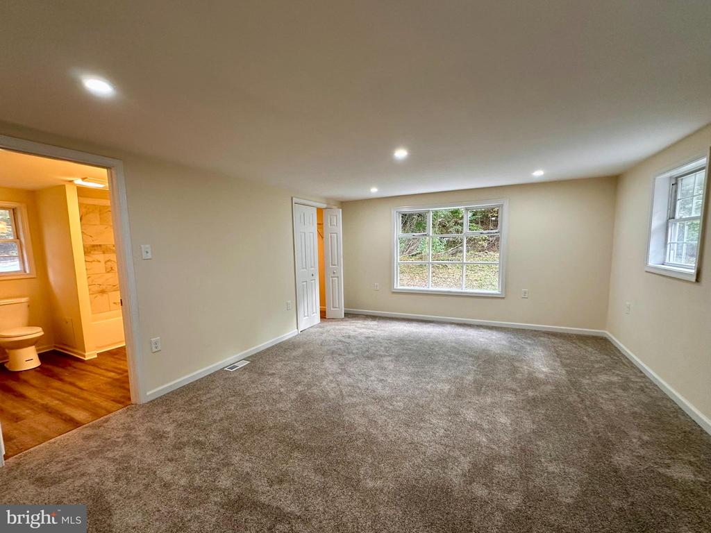 1580 Pines Rd