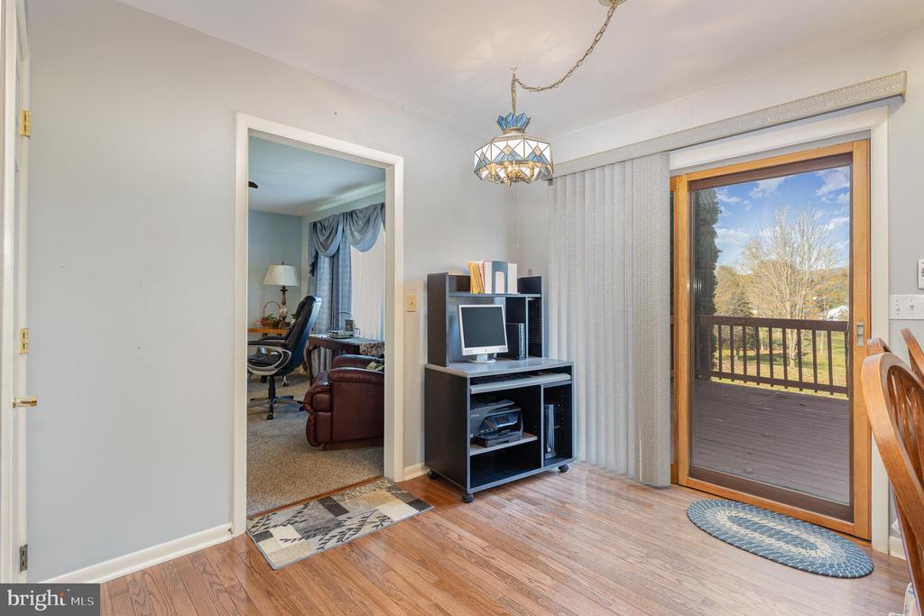 40 Spring Dr