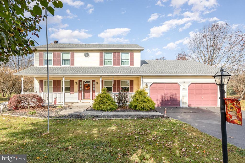 40 Spring Dr