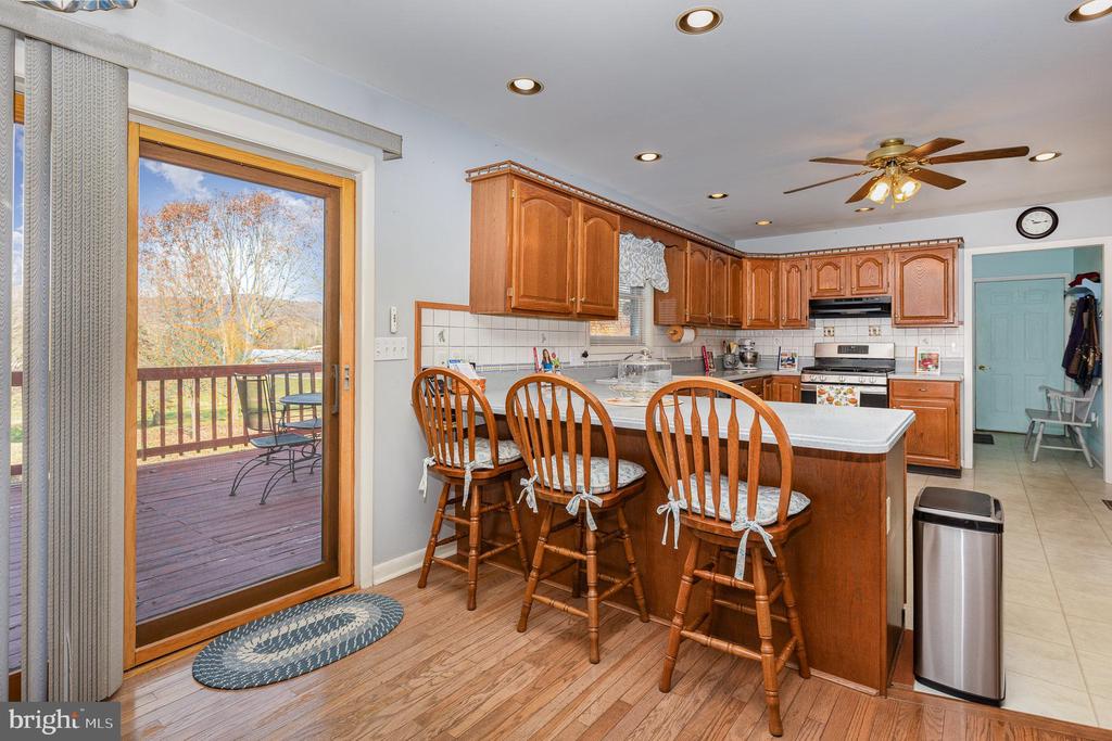 40 Spring Dr