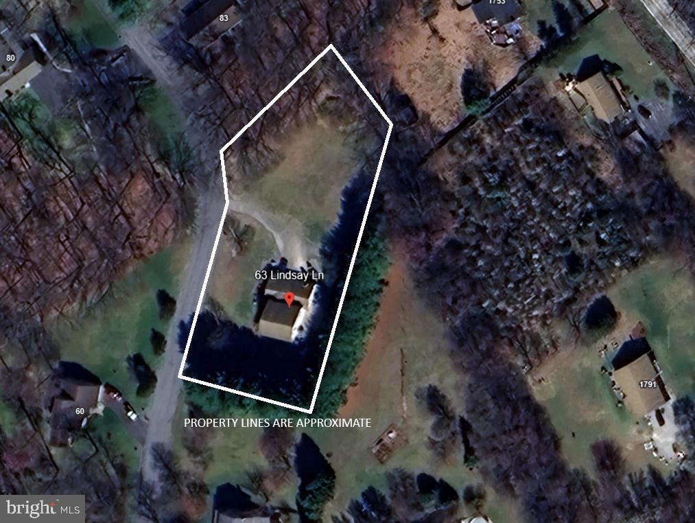 63 Lindsay Ln