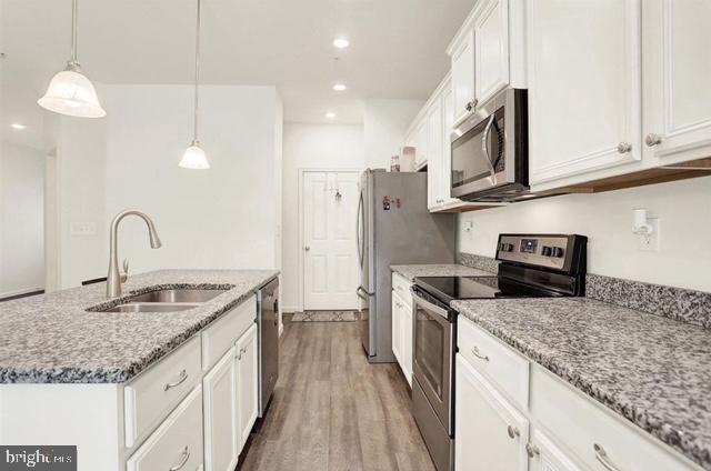 369 WEATHERSTONE DR