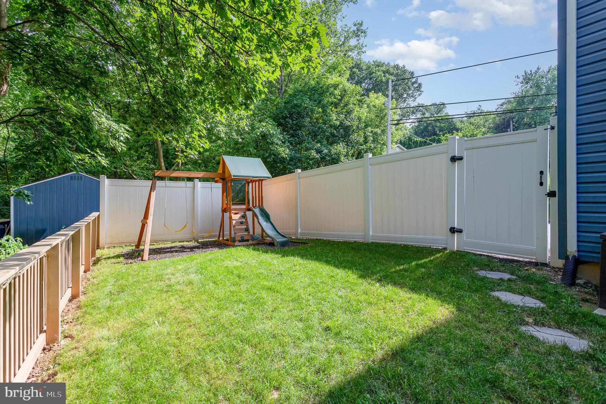 145 Pleasant View Ter