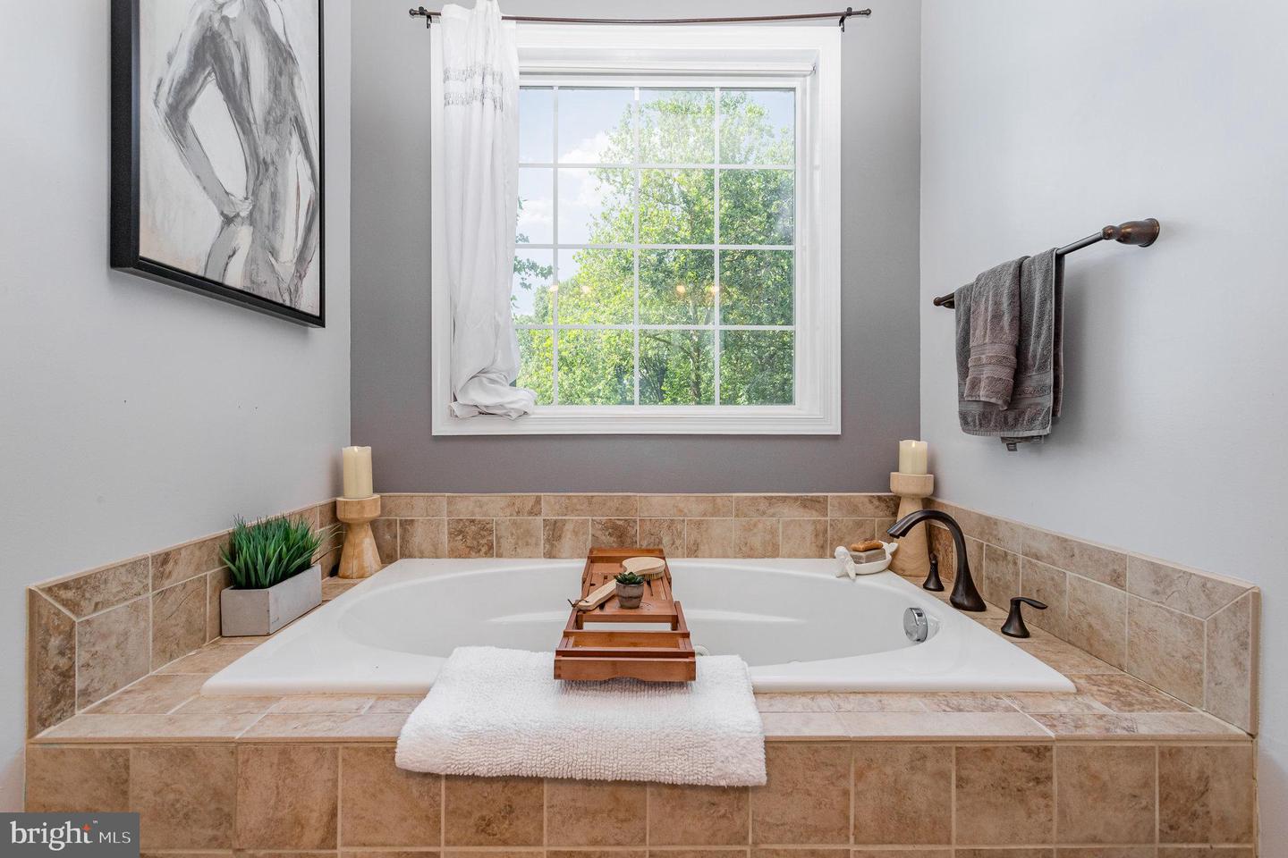 145 Pleasant View Ter