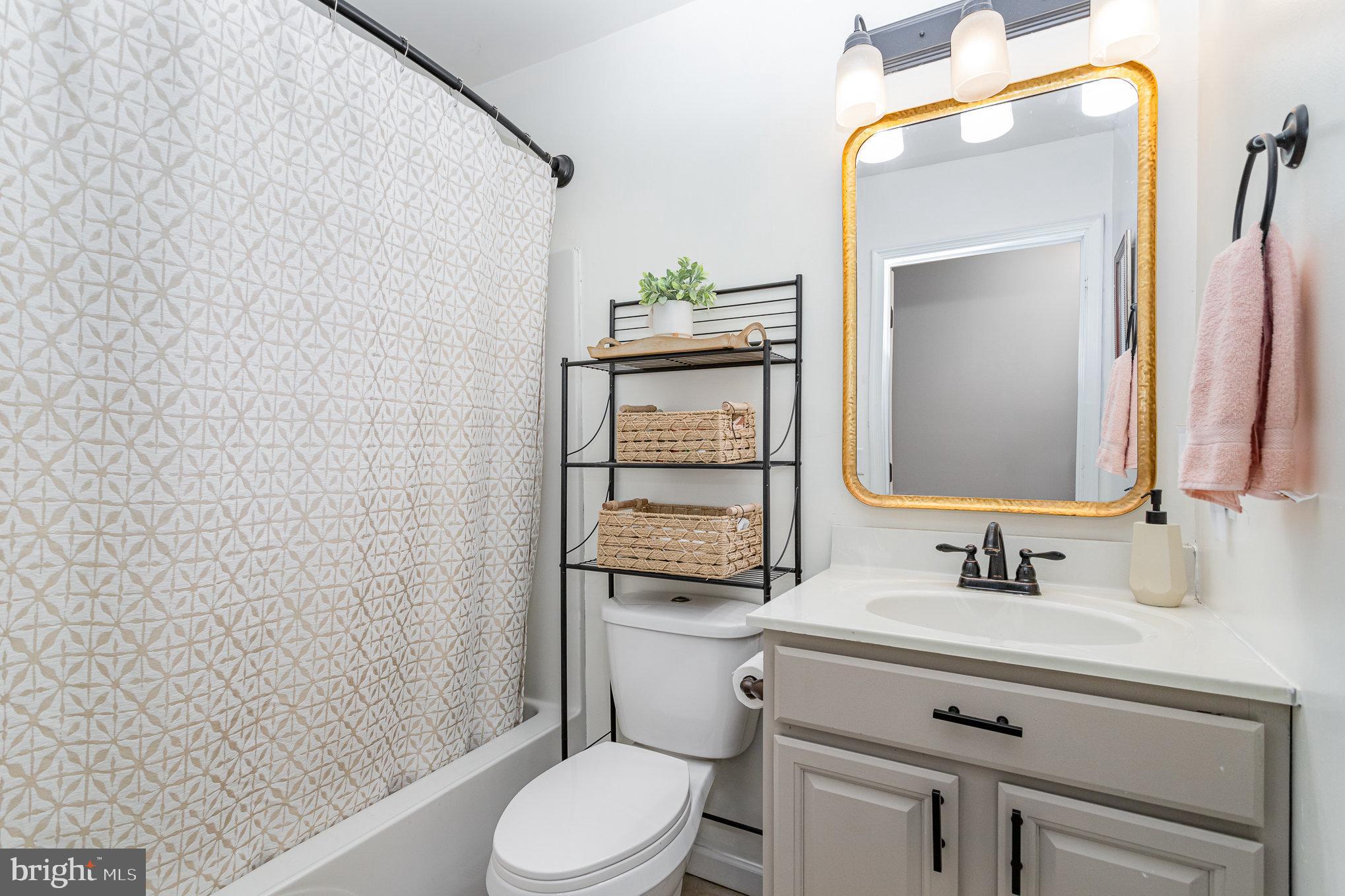 145 Pleasant View Ter