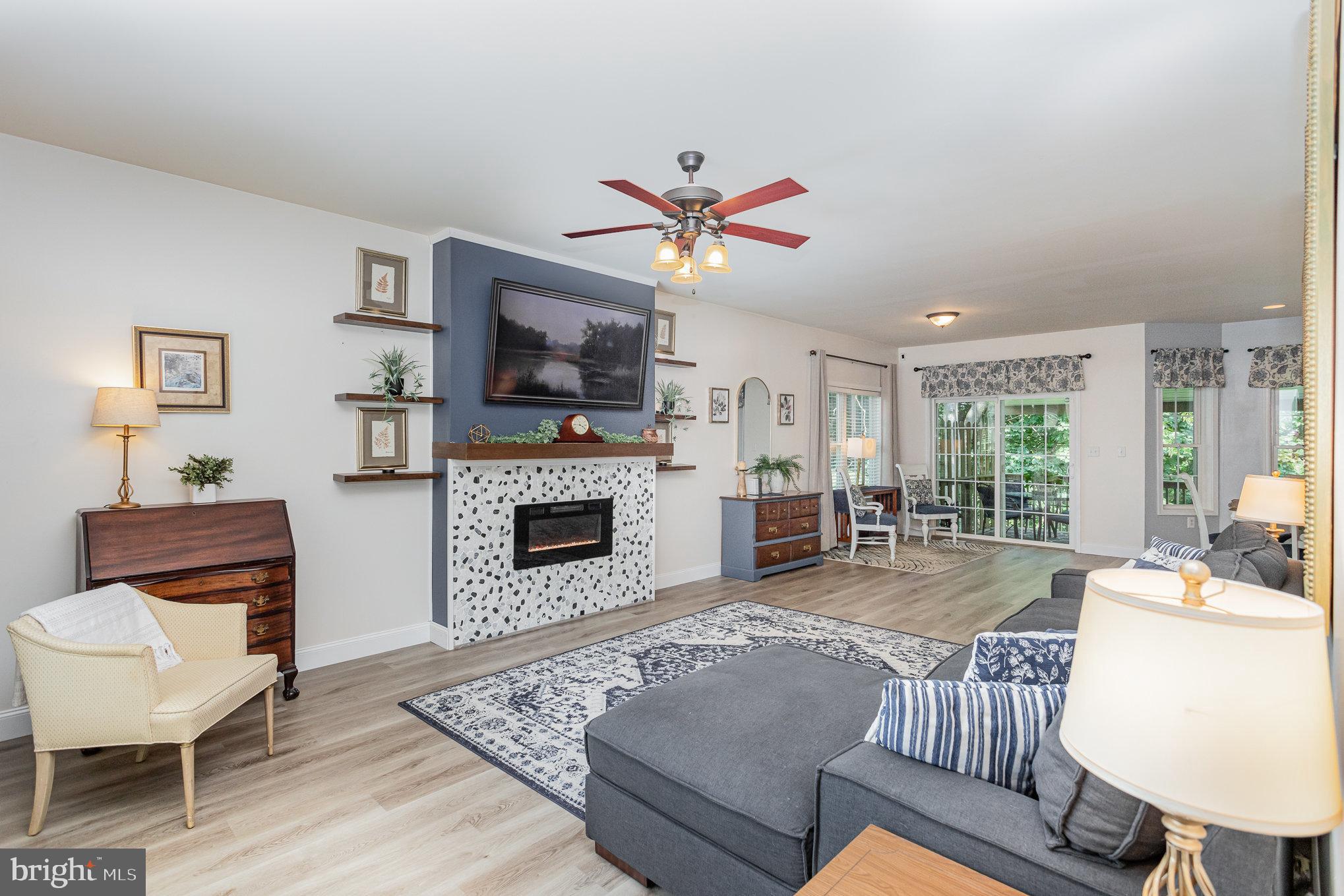 145 Pleasant View Ter