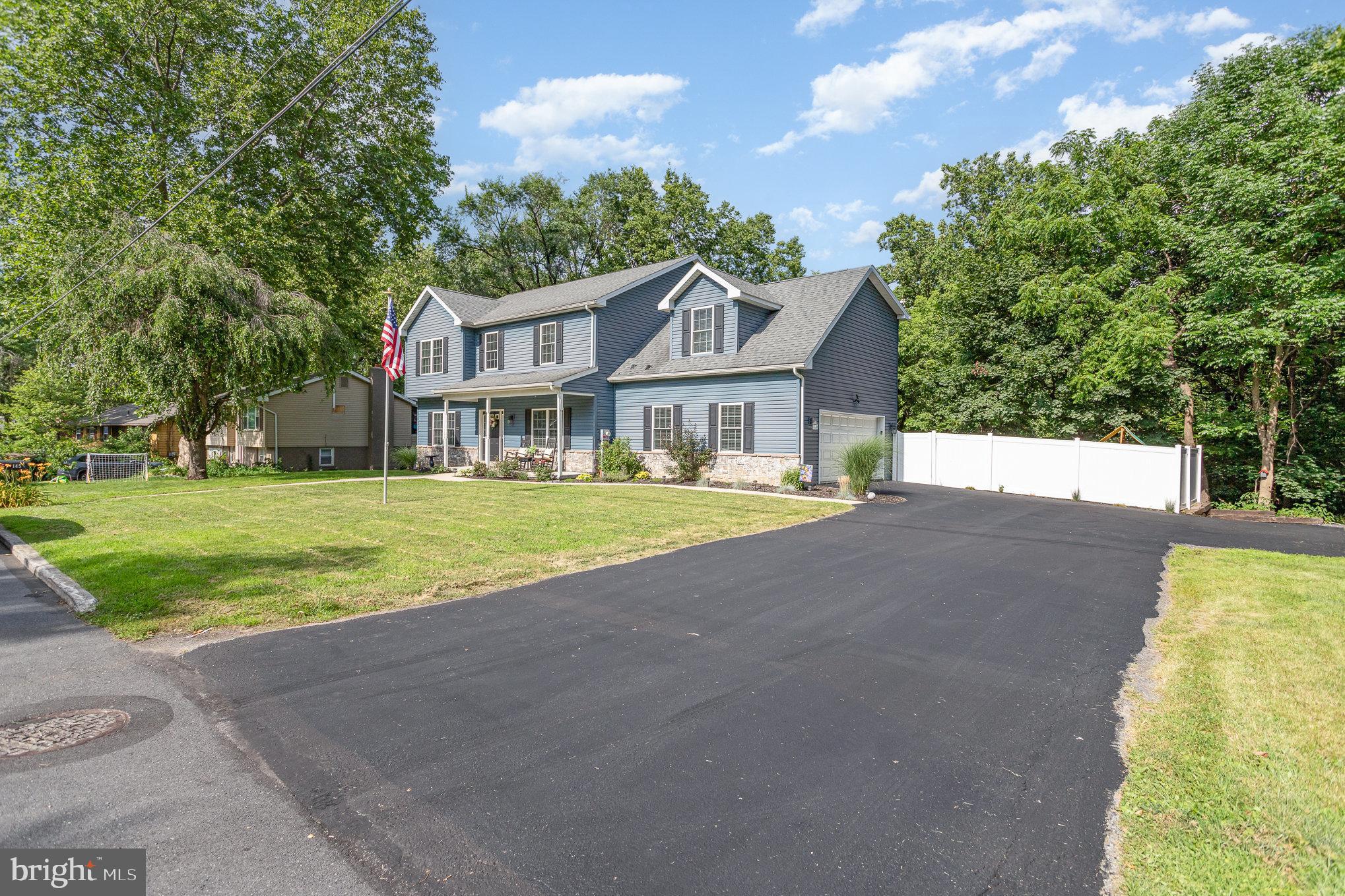 145 Pleasant View Ter