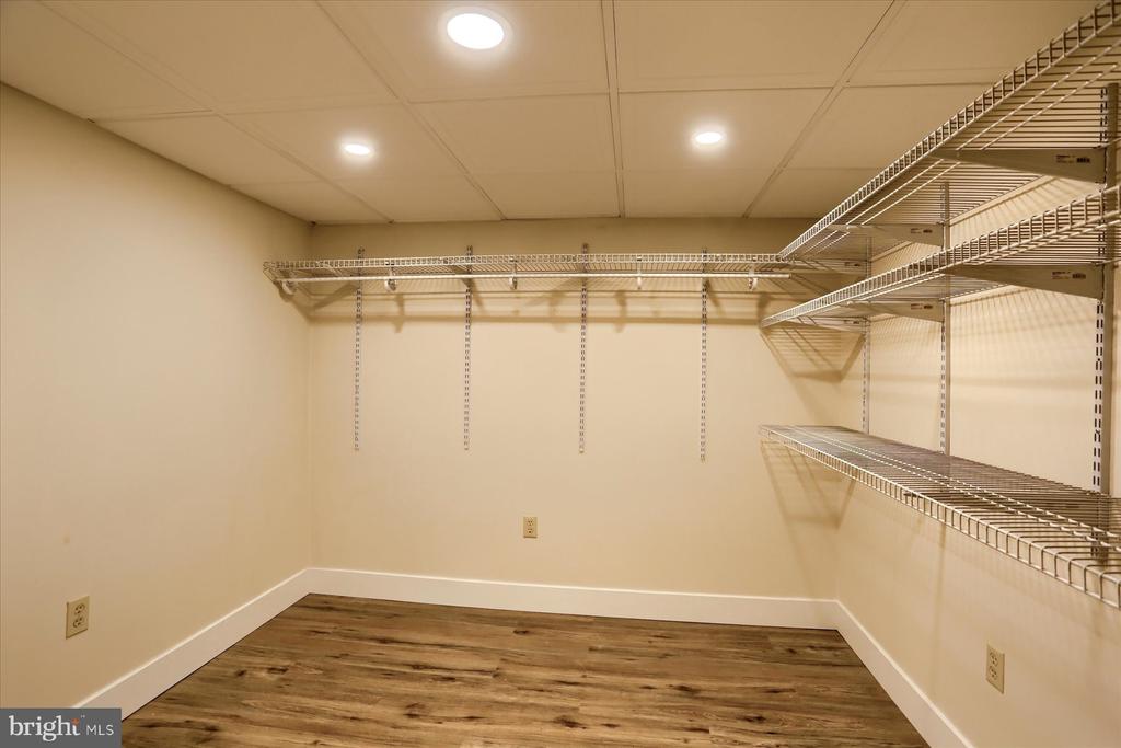 100 Wedgewood Cir