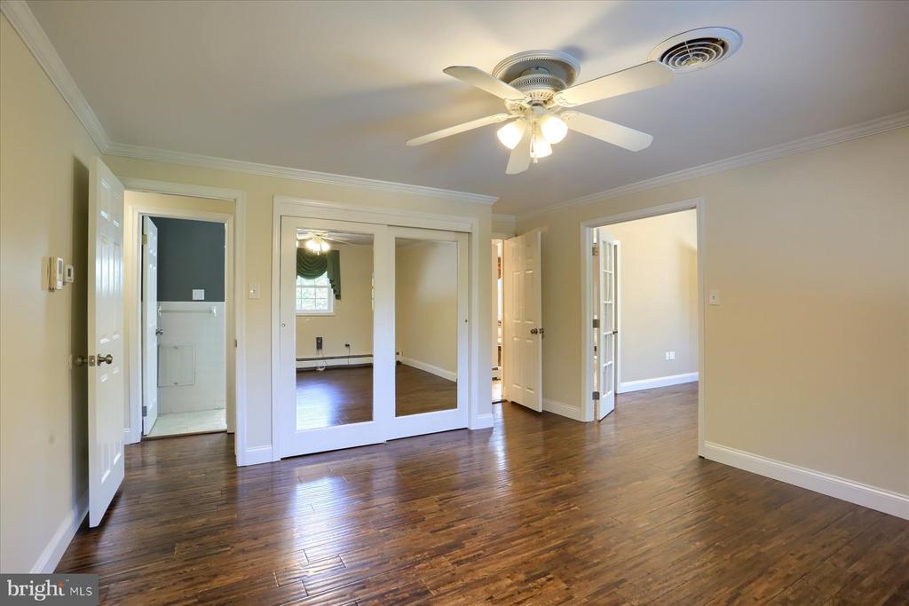 100 Wedgewood Cir