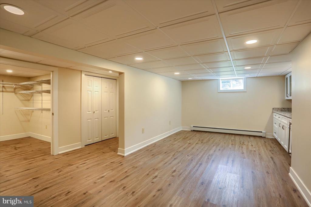 100 Wedgewood Cir
