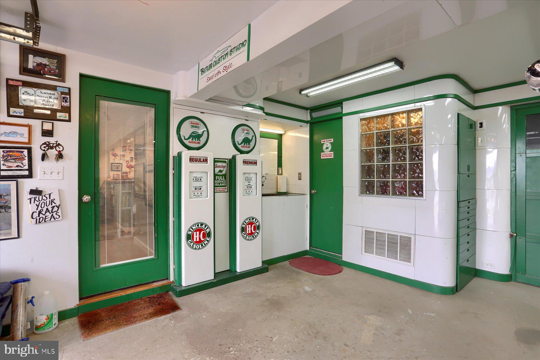 110 NORTHCREST DRIVE