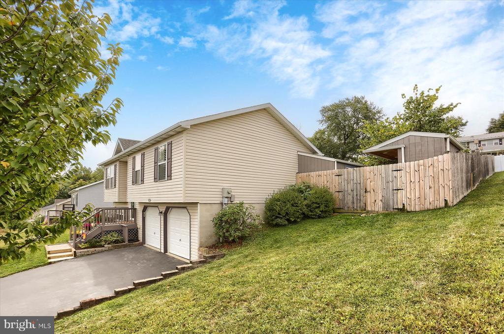 110 NORTHCREST DRIVE